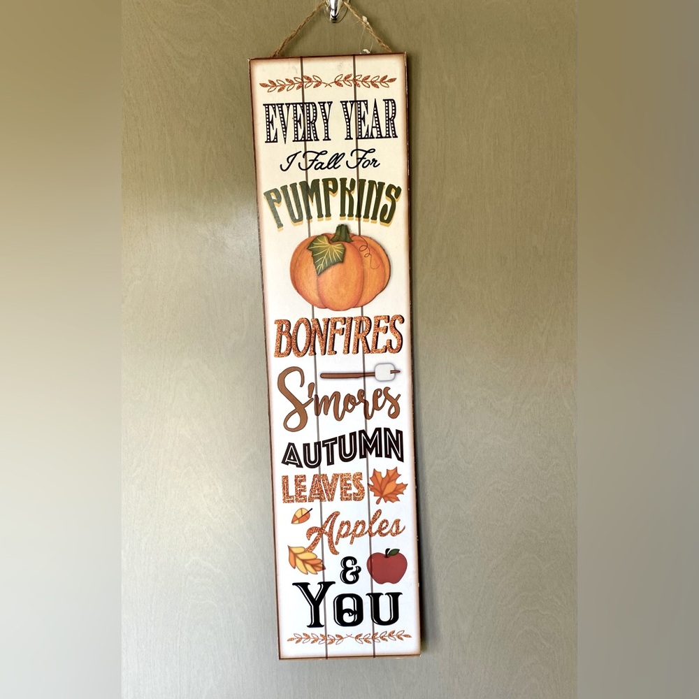NWT Every Year I Fall For Pumpkins Hanging Sign with Sparkly Accents